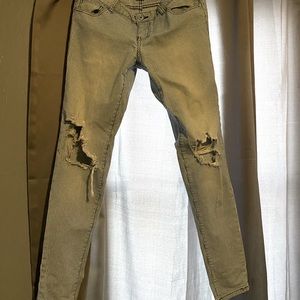 Women’s skinny jeans